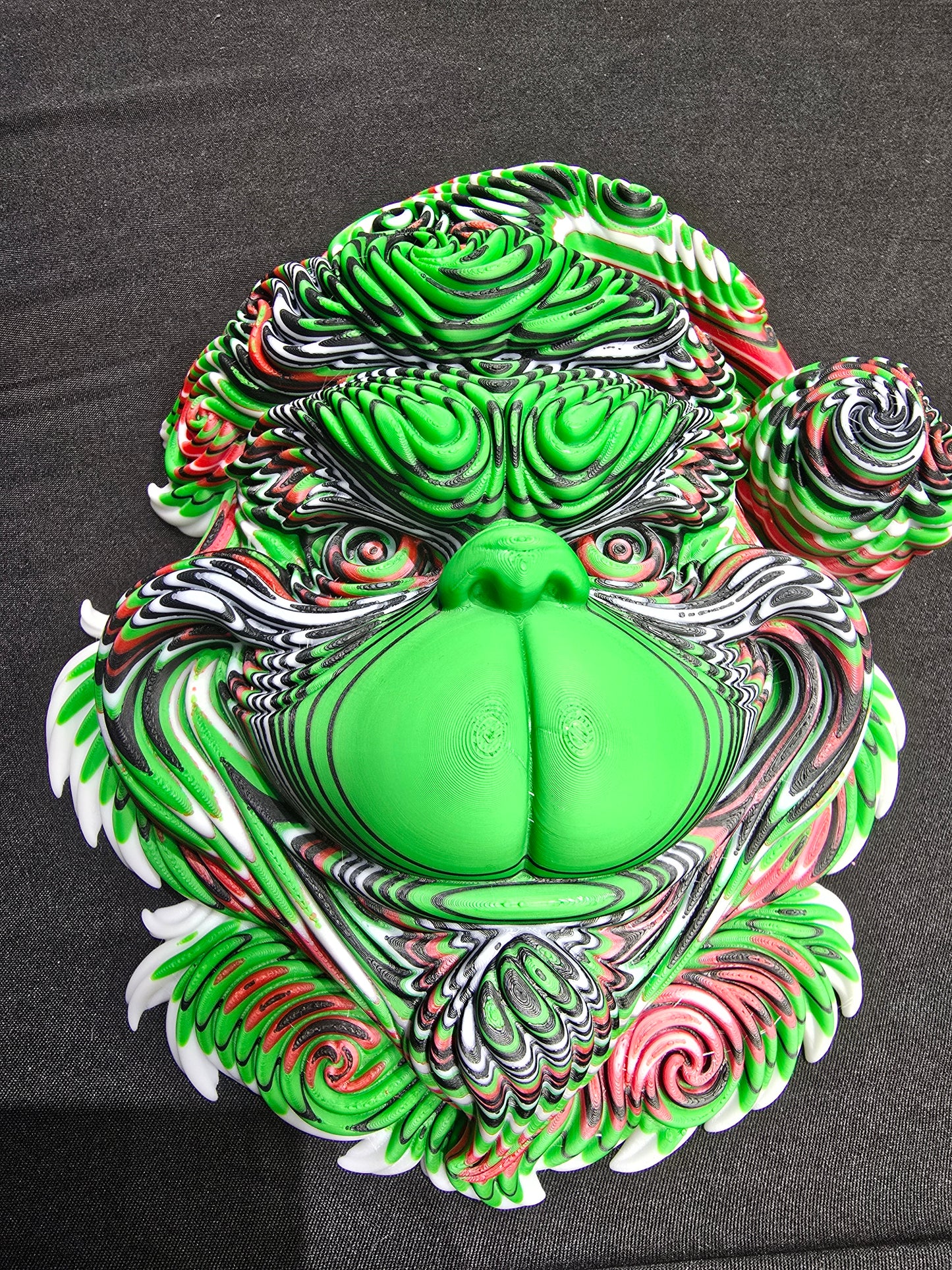 Christmas Swirl Grinch-Style Wall Art